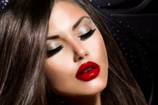 Перманентный макияж со скидкой 56% от салона красоты «Лия»