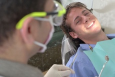 Лечение зубов в стоматологии «Провинитава-К»! 100 руб. за скидку 50%