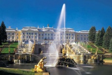 Скидка 54% на трехдневный тур с проживанием в Санкт-Петербург от туристического агентства «Бюро путешествий и экскурсий».