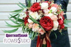 Скидки до 50% на цветы, шляпные коробки букеты, корзины и композиции в магазине «ЦветкоfSкий»