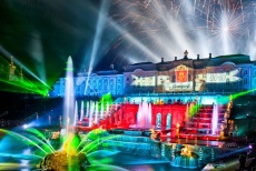 Экскурсия в Санкт-Петербург на «Праздник фонтанов» с турагентством «Теона Тур»!
