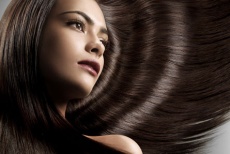 Быстрое восстановление волос со скидкой 60% от салона красоты «Версаль»!